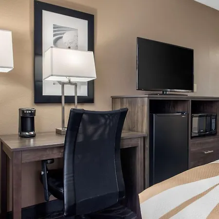 Quality Inn And Conference Center-3